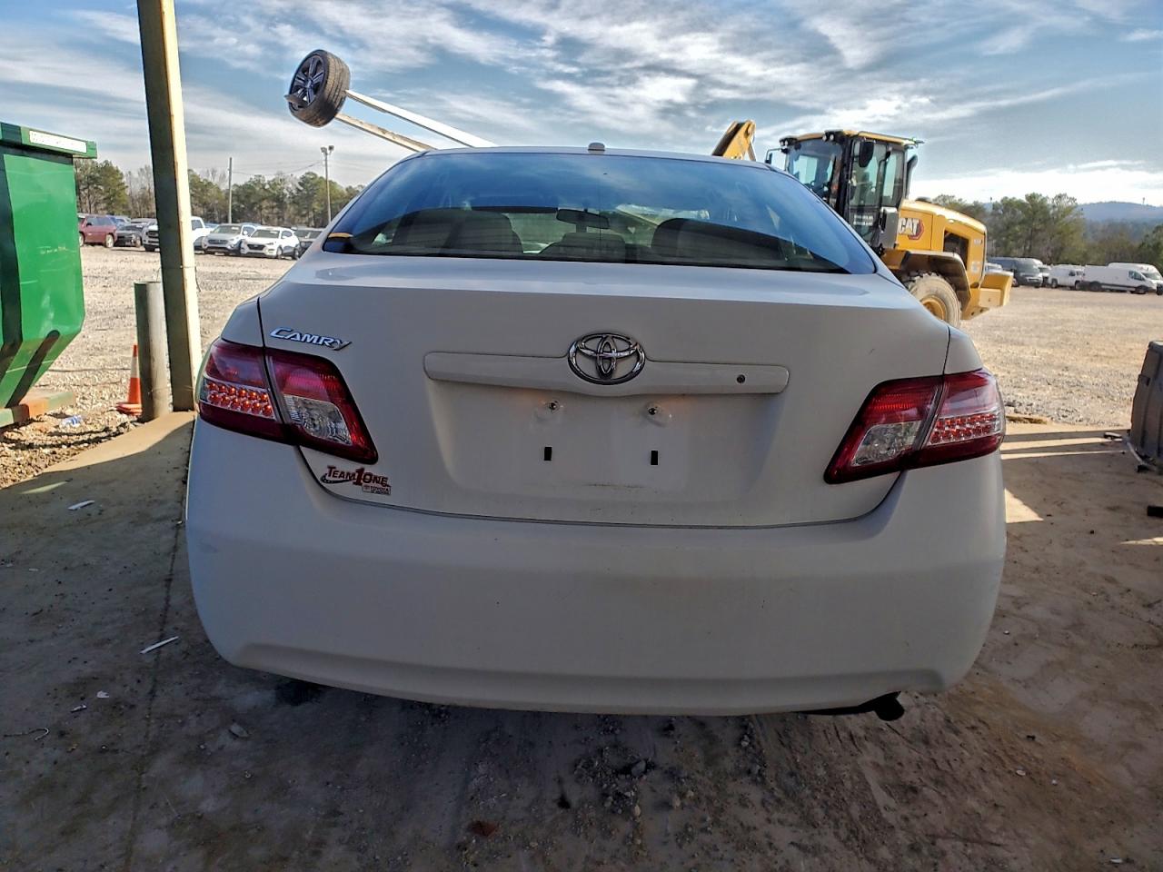 2011 TOYOTA CAMRY BASE photo 11