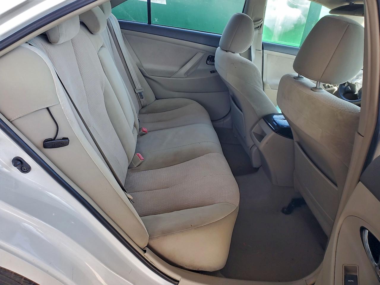 2011 TOYOTA CAMRY BASE photo 19