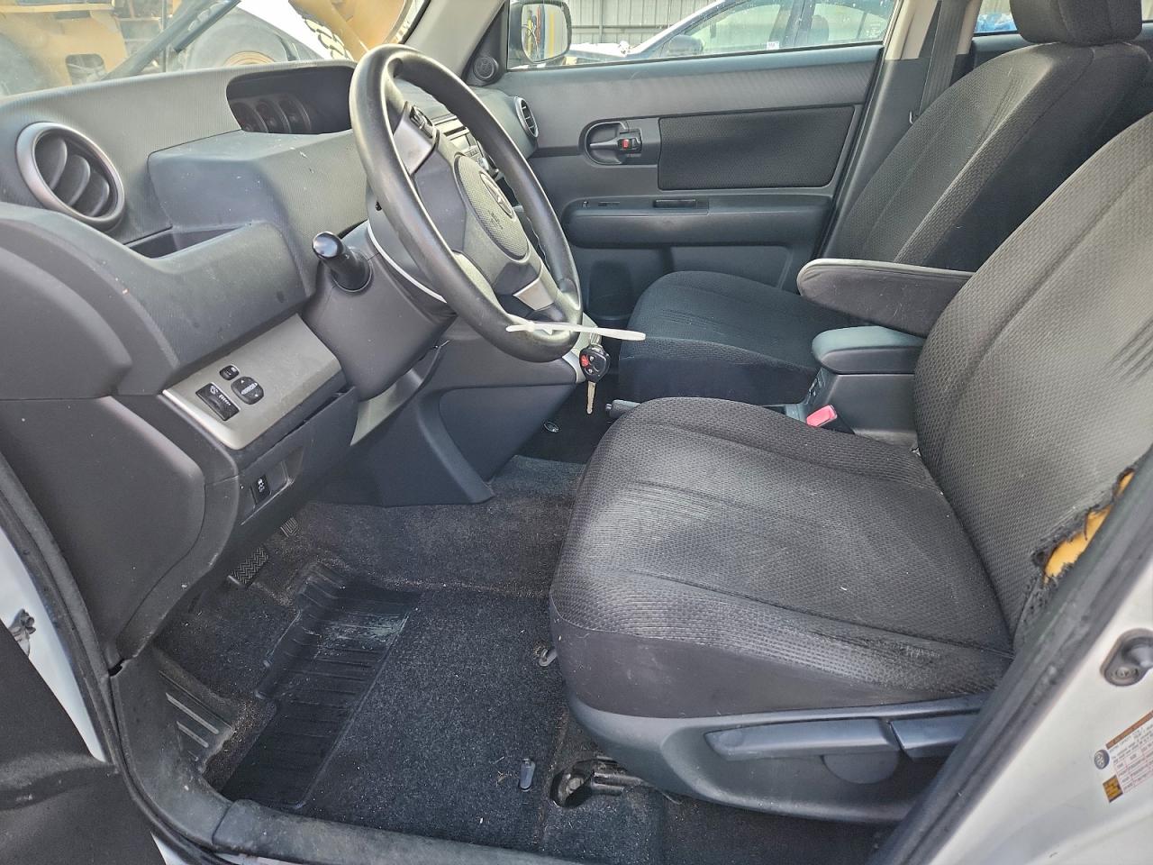 2008 TOYOTA SCION XB photo 13