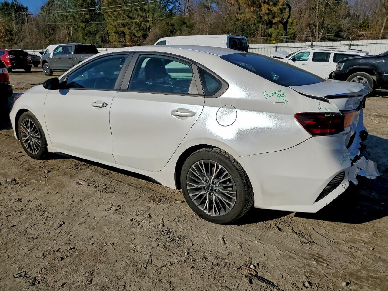 2023 KIA FORTE GT LINE photo 2