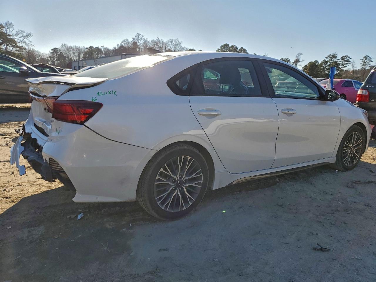 2023 KIA FORTE GT LINE photo 3