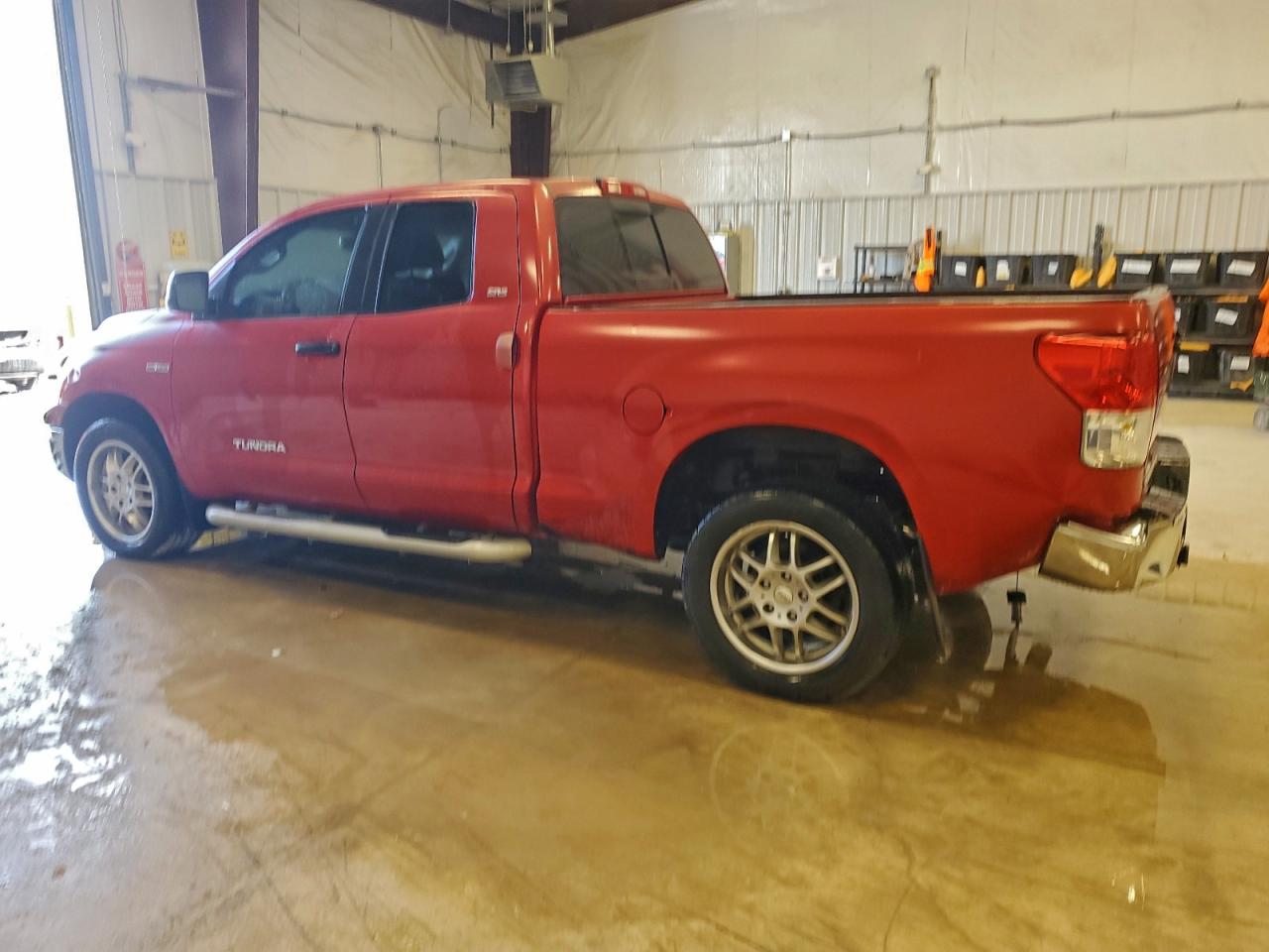 2011 TOYOTA TUNDRA DOUBLE CAB SR5 photo 2