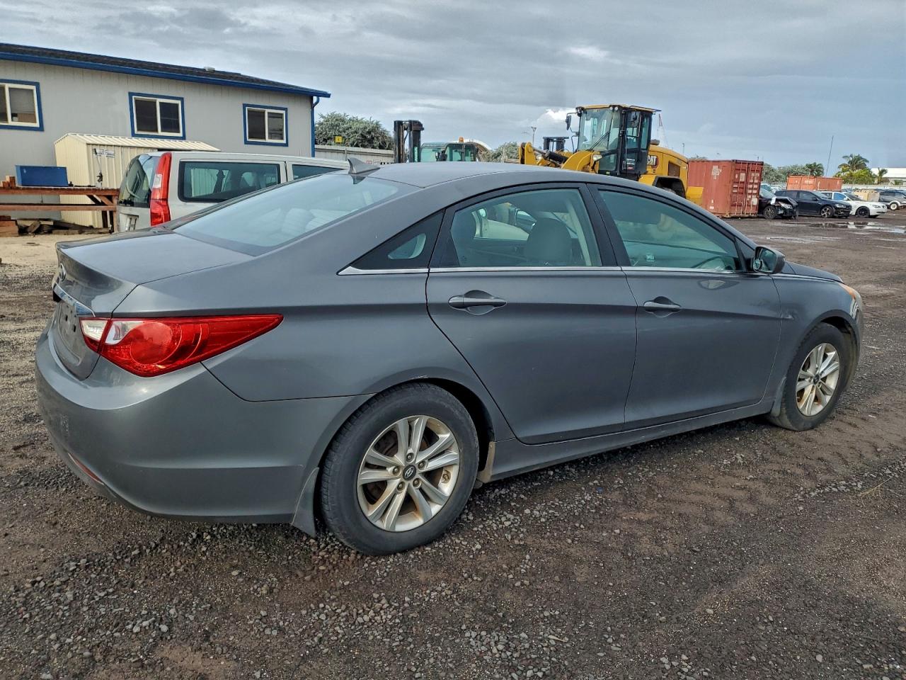 2011 HYUNDAI SONATA GLS photo 5