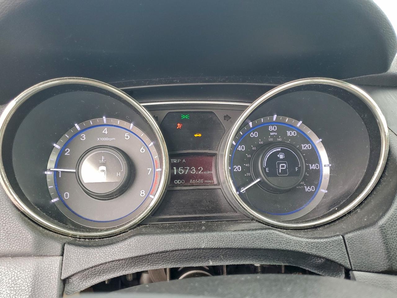 2011 HYUNDAI SONATA GLS photo 17