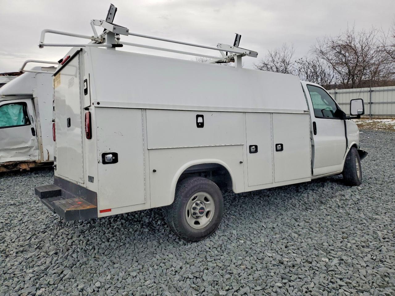 2021 GMC SAVANA UTILITY / SERVICE TRUCK photo 3