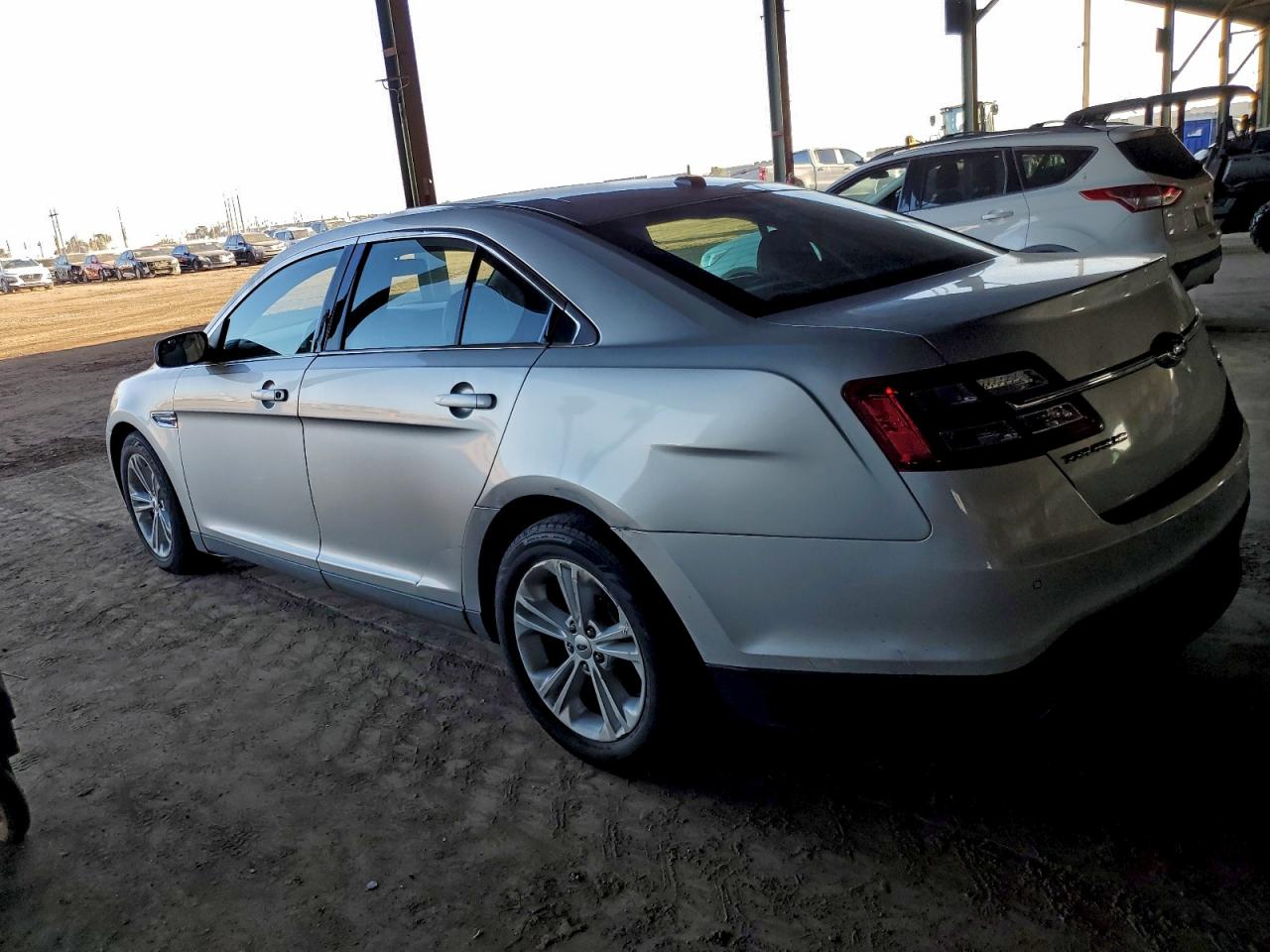 2014 FORD TAURUS SEL photo 3