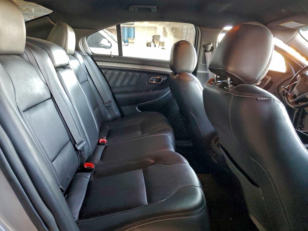 2014 FORD TAURUS SEL photo 19