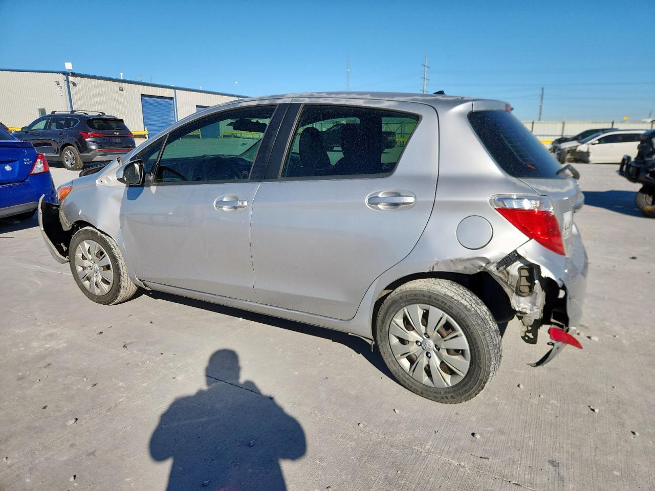 2012 TOYOTA YARIS 5-DOOR LE photo 3