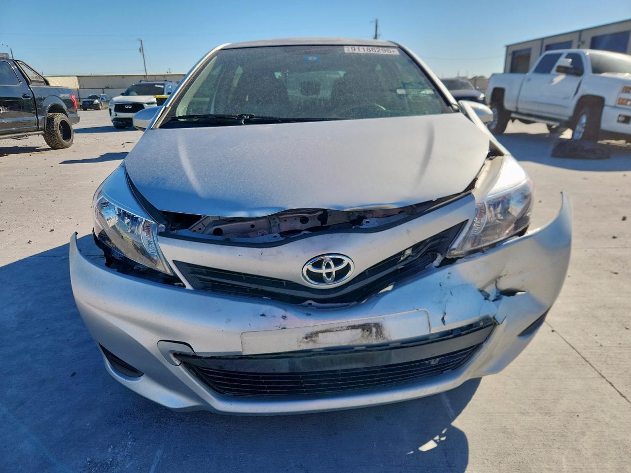 2012 TOYOTA YARIS 5-DOOR LE photo 9