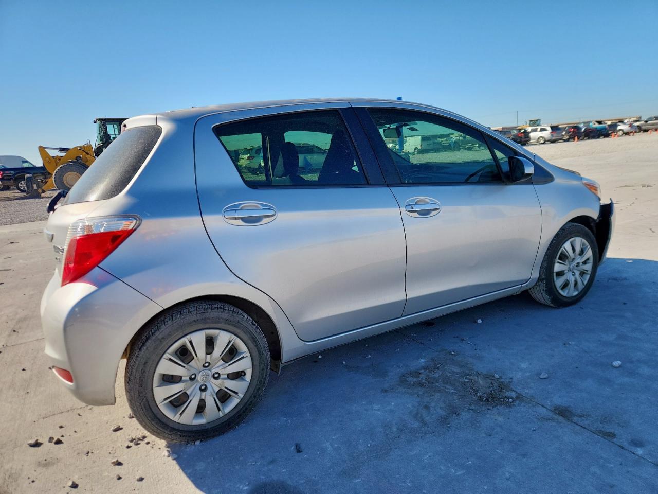 2012 TOYOTA YARIS 5-DOOR LE photo 5