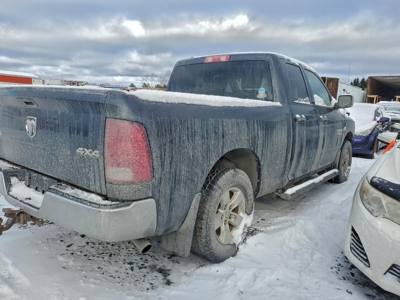 2017 RAM 1500 ST photo 3