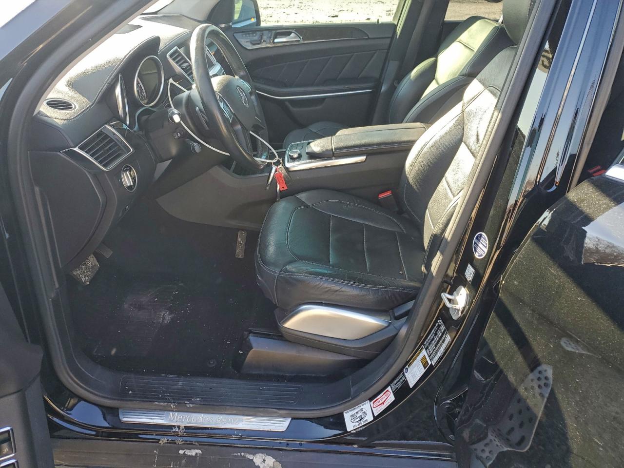 2016 MERCEDES-BENZ GL 550 4MATIC photo 13