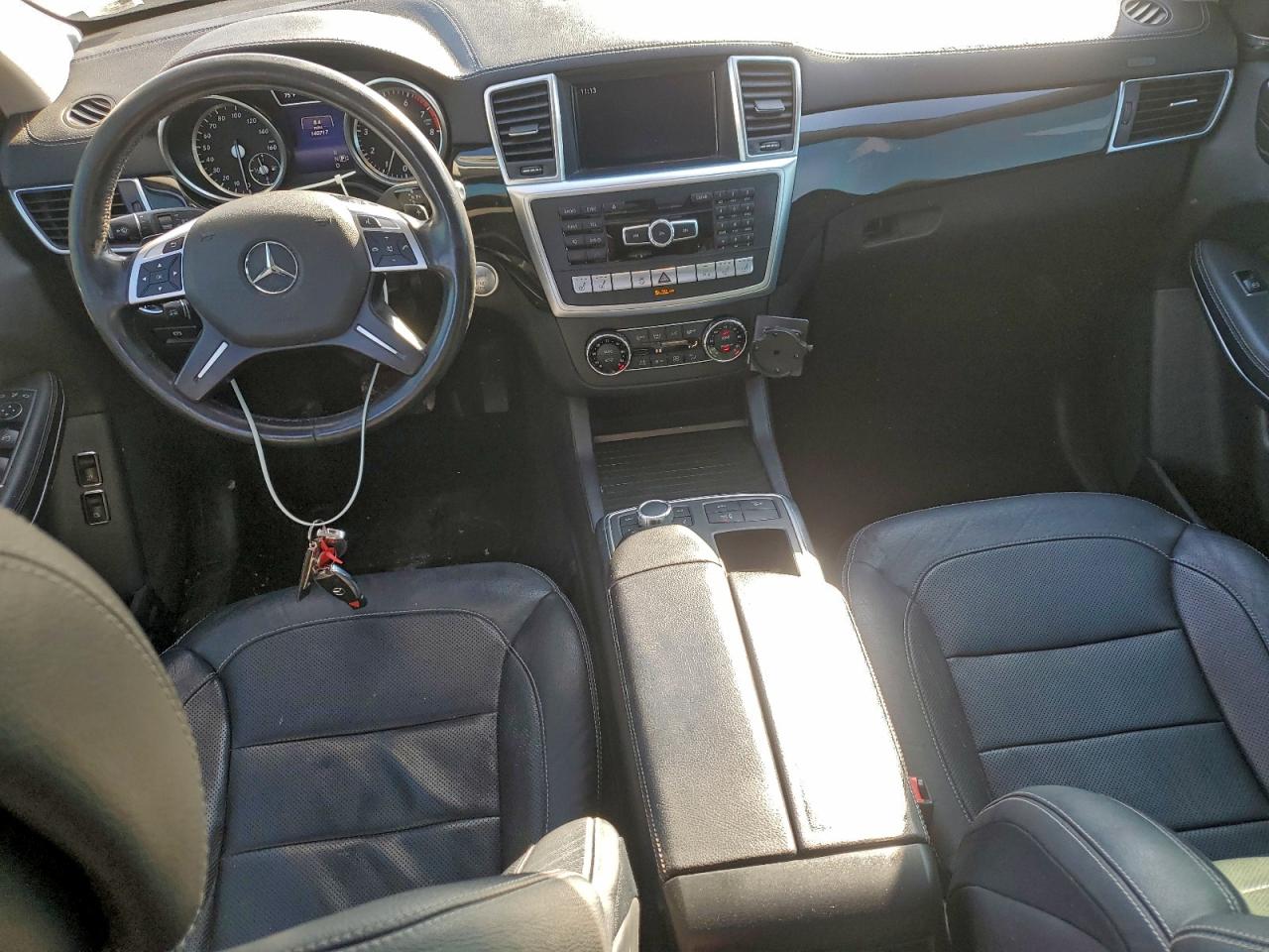 2016 MERCEDES-BENZ GL 550 4MATIC photo 15