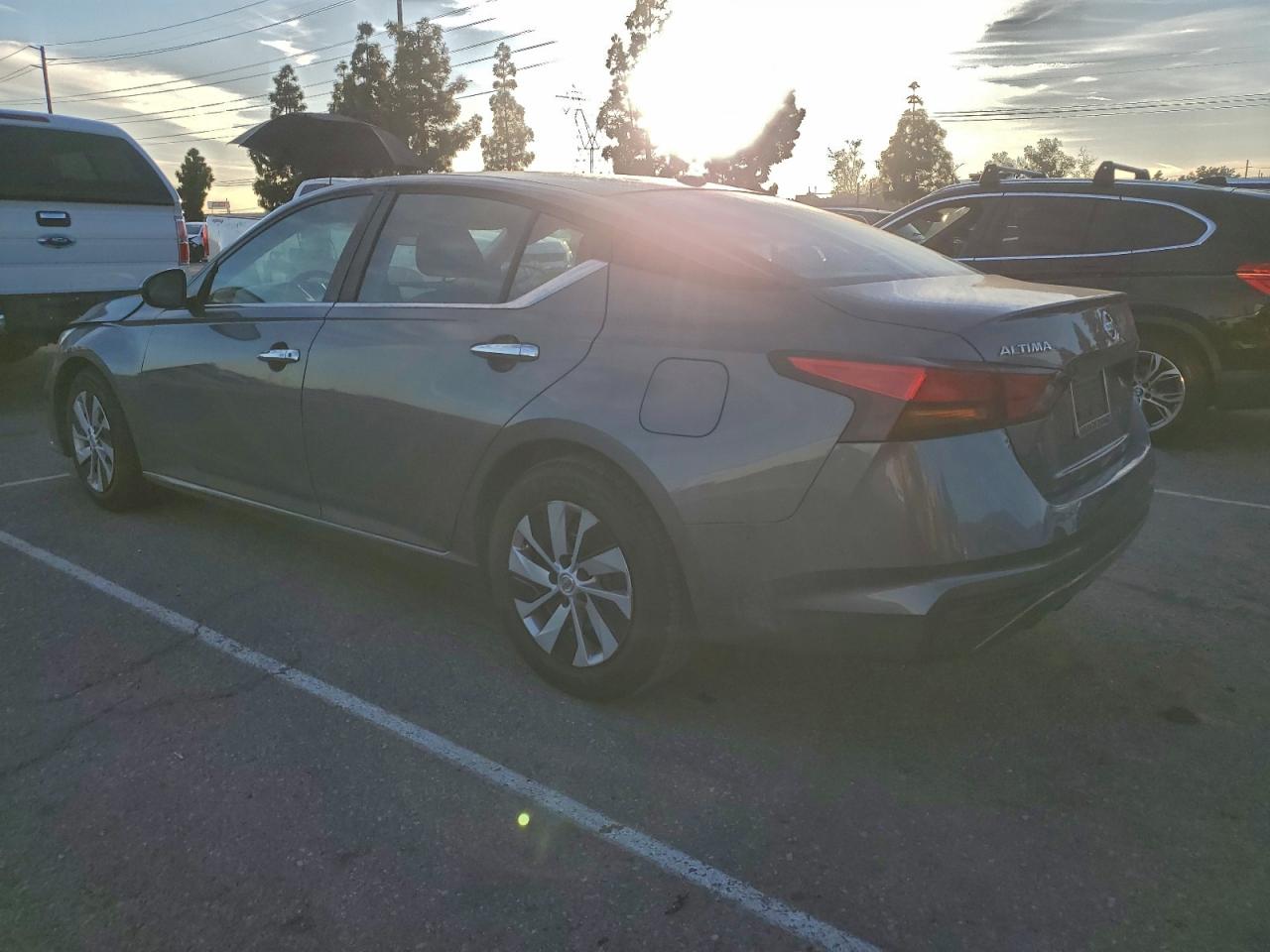 2019 NISSAN ALTIMA S photo 3