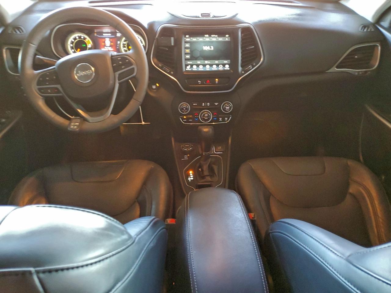 2021 JEEP CHEROKEE LATITUDE LUX photo 8