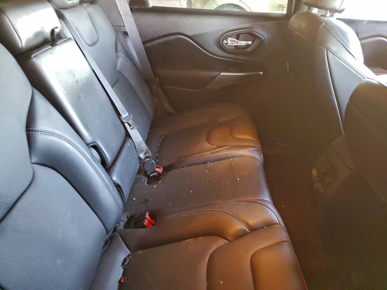 2021 JEEP CHEROKEE LATITUDE LUX photo 11
