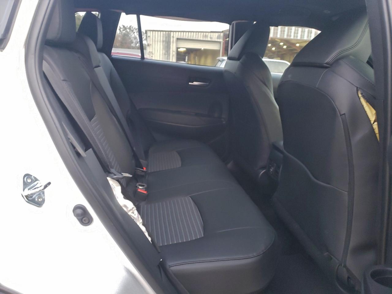 2025 TOYOTA COROLLA CROSS SE photo 19