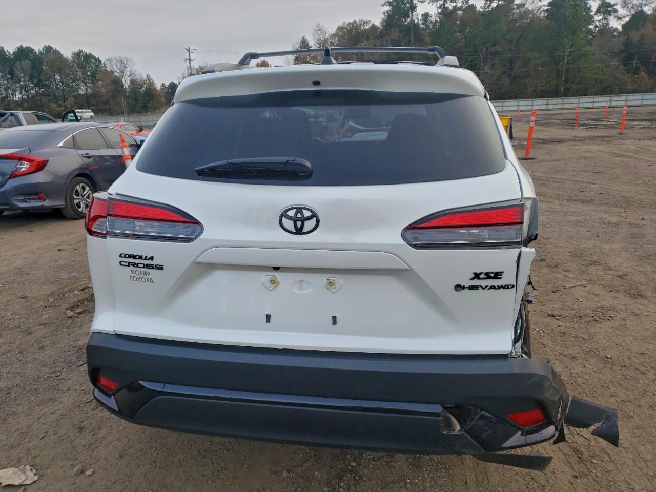 2025 TOYOTA COROLLA CROSS SE photo 11