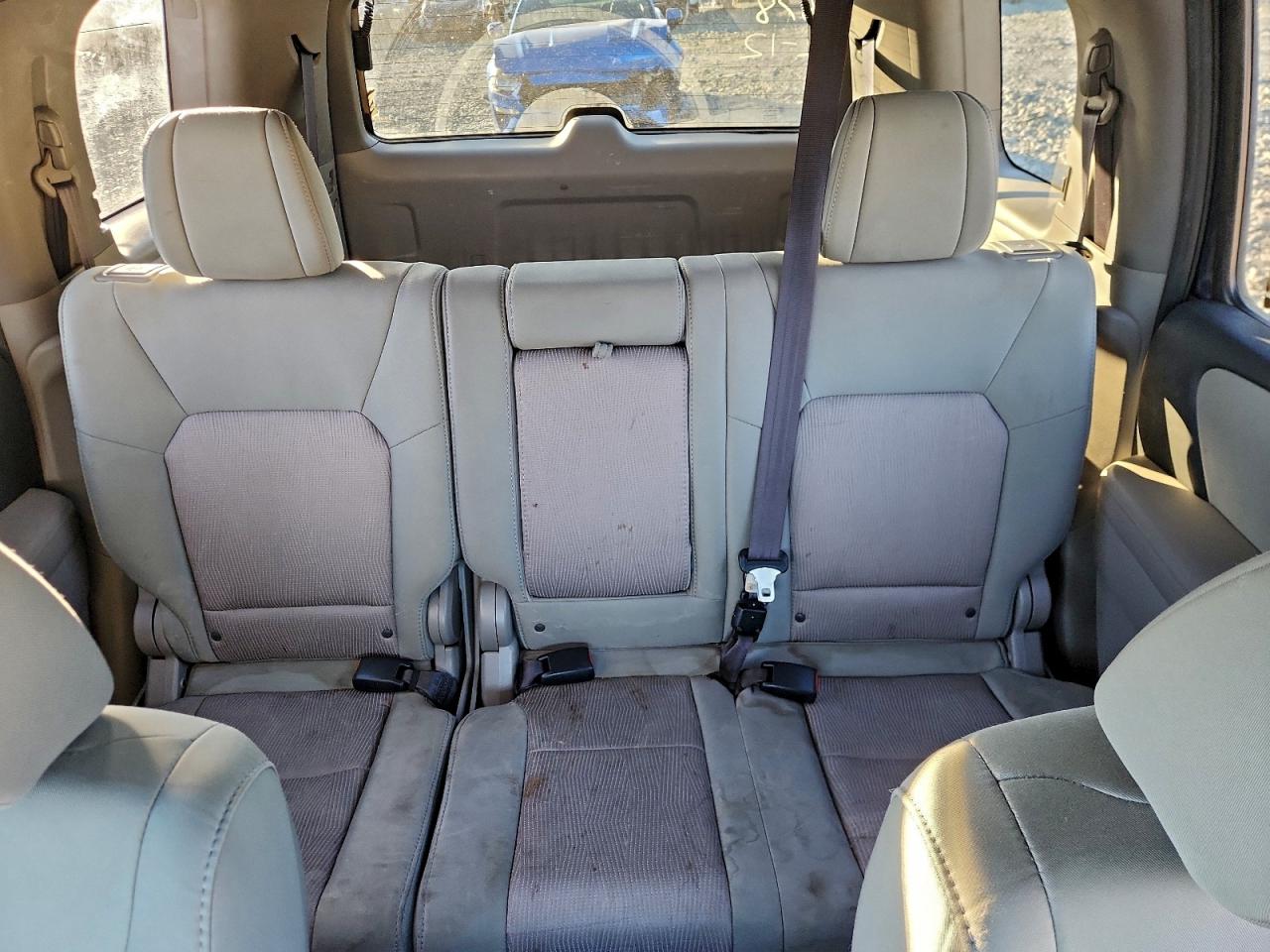 2015 HONDA PILOT EX photo 28