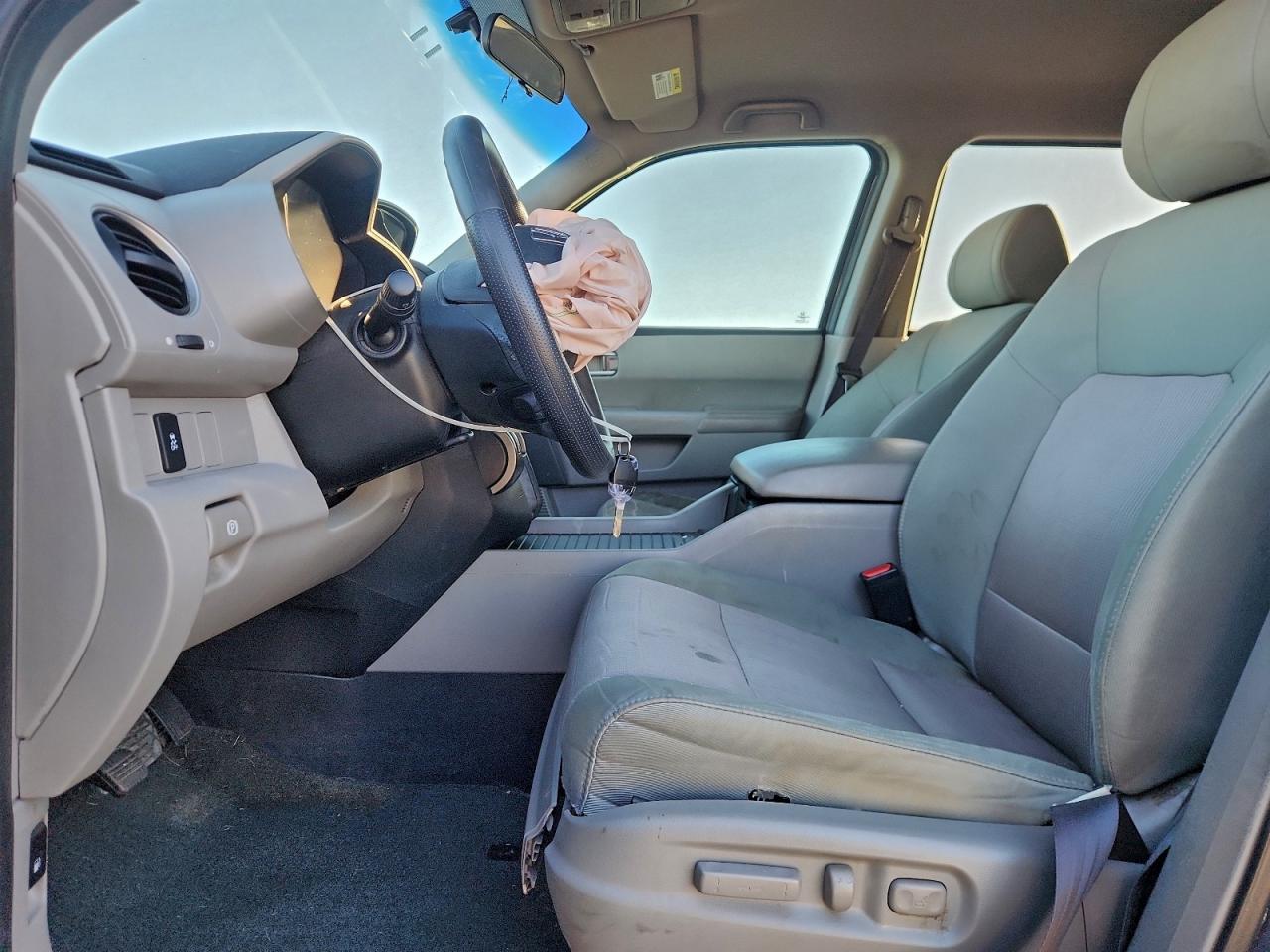 2015 HONDA PILOT EX photo 19