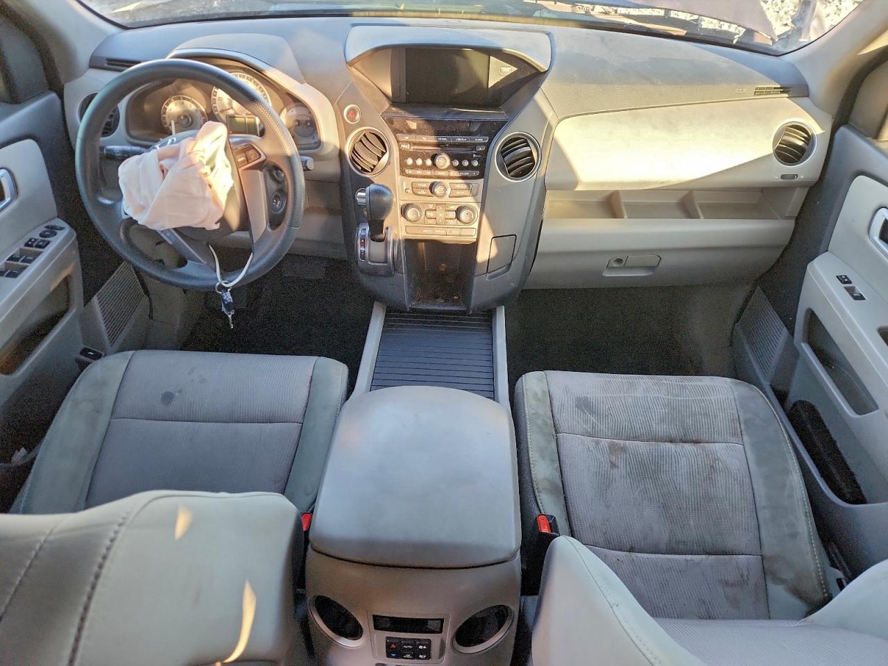 2015 HONDA PILOT EX photo 22