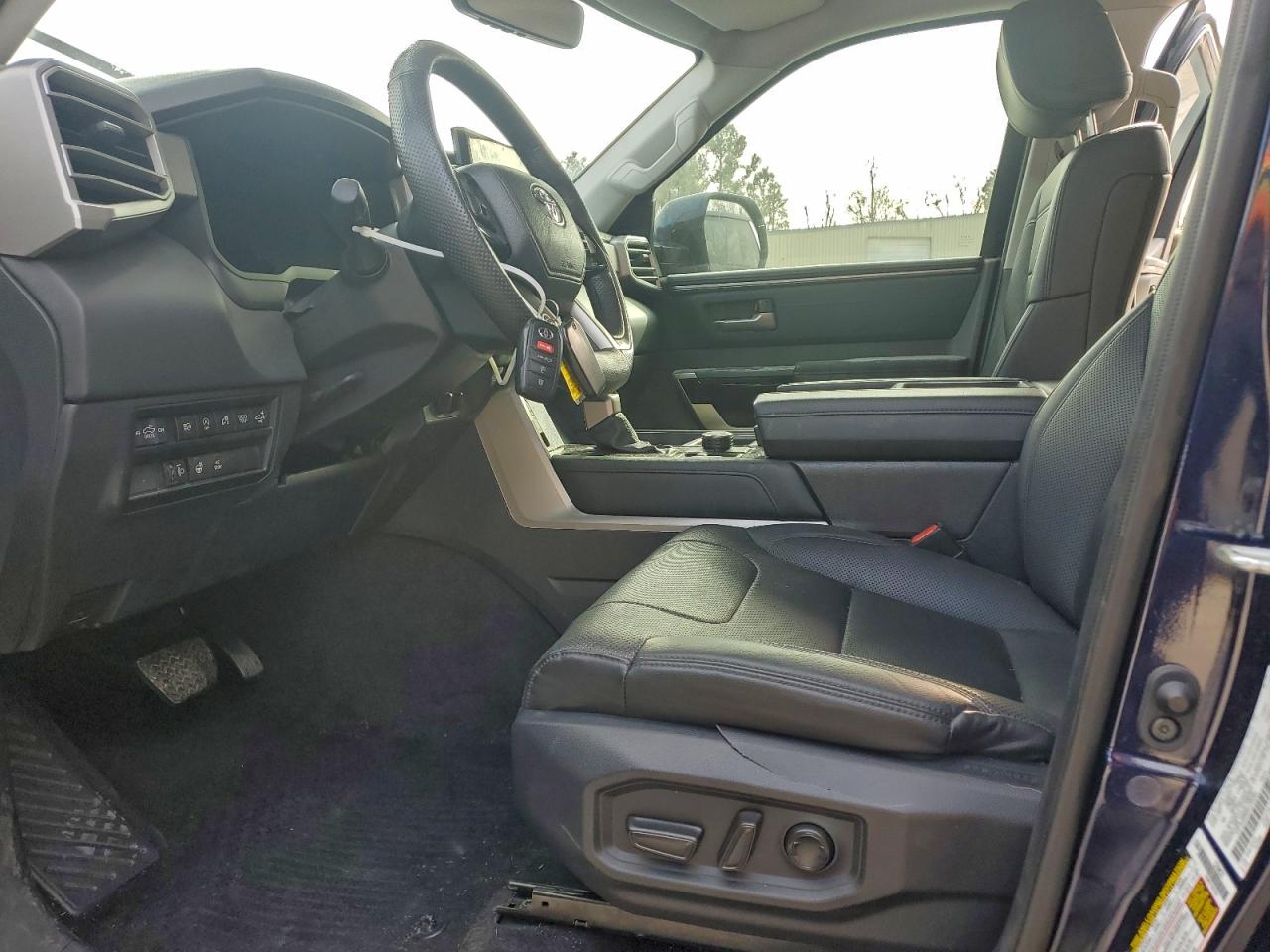 2024 TOYOTA TUNDRA CREWMAX LIMITED photo 13