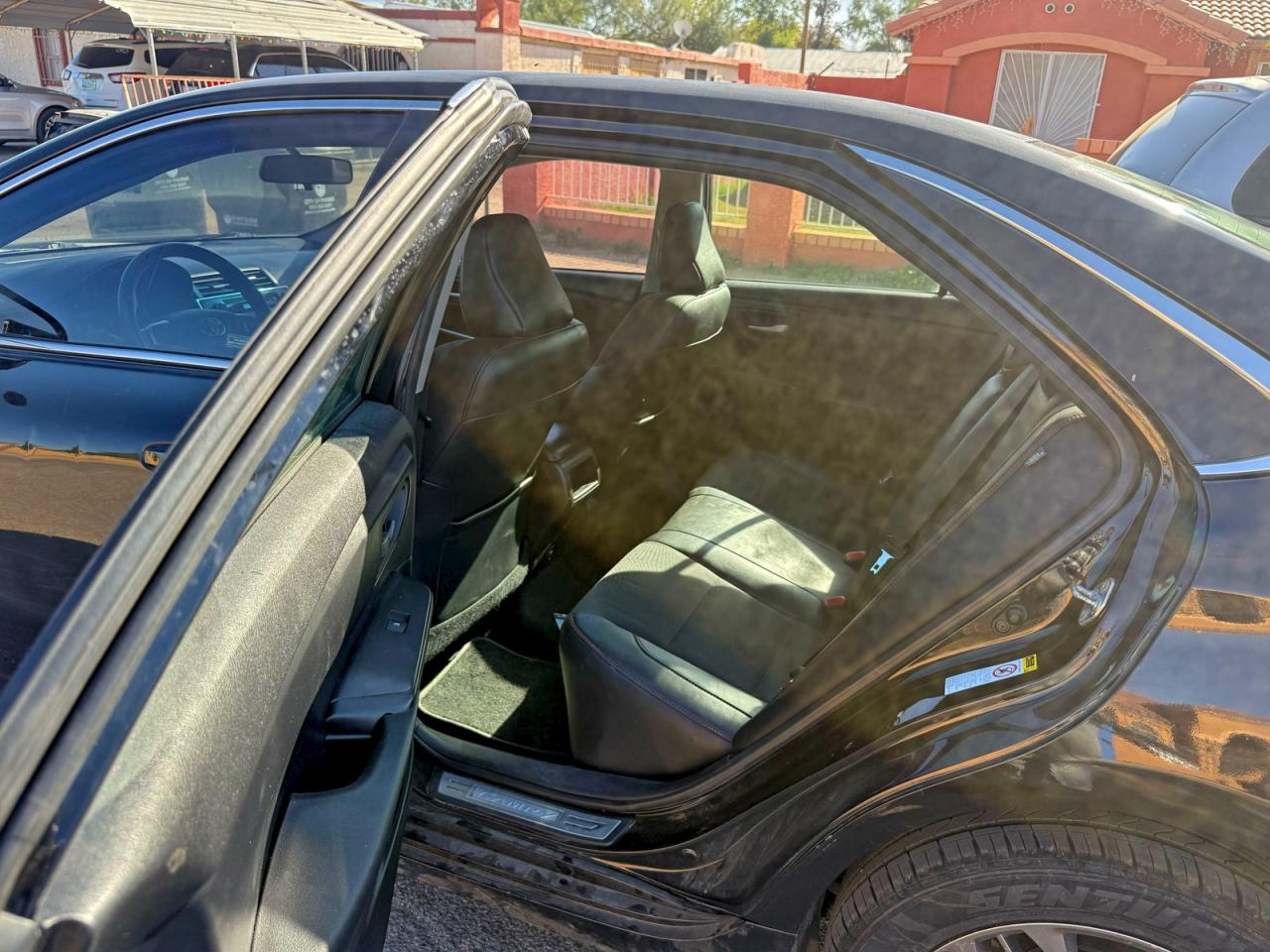 2017 TOYOTA CAMRY LE photo 6