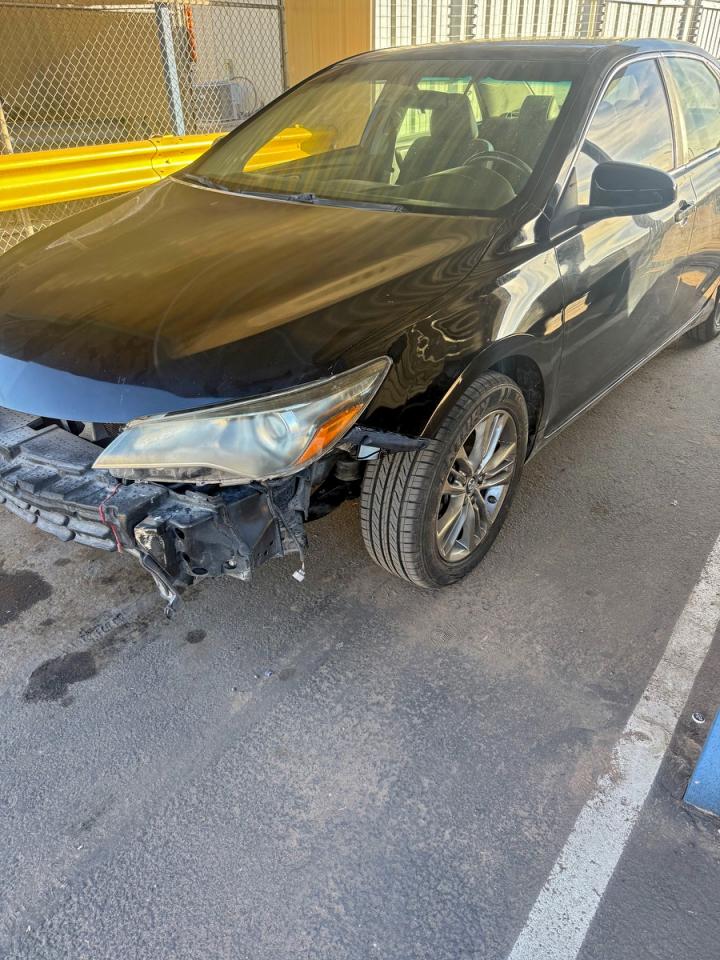 2017 TOYOTA CAMRY LE photo 2
