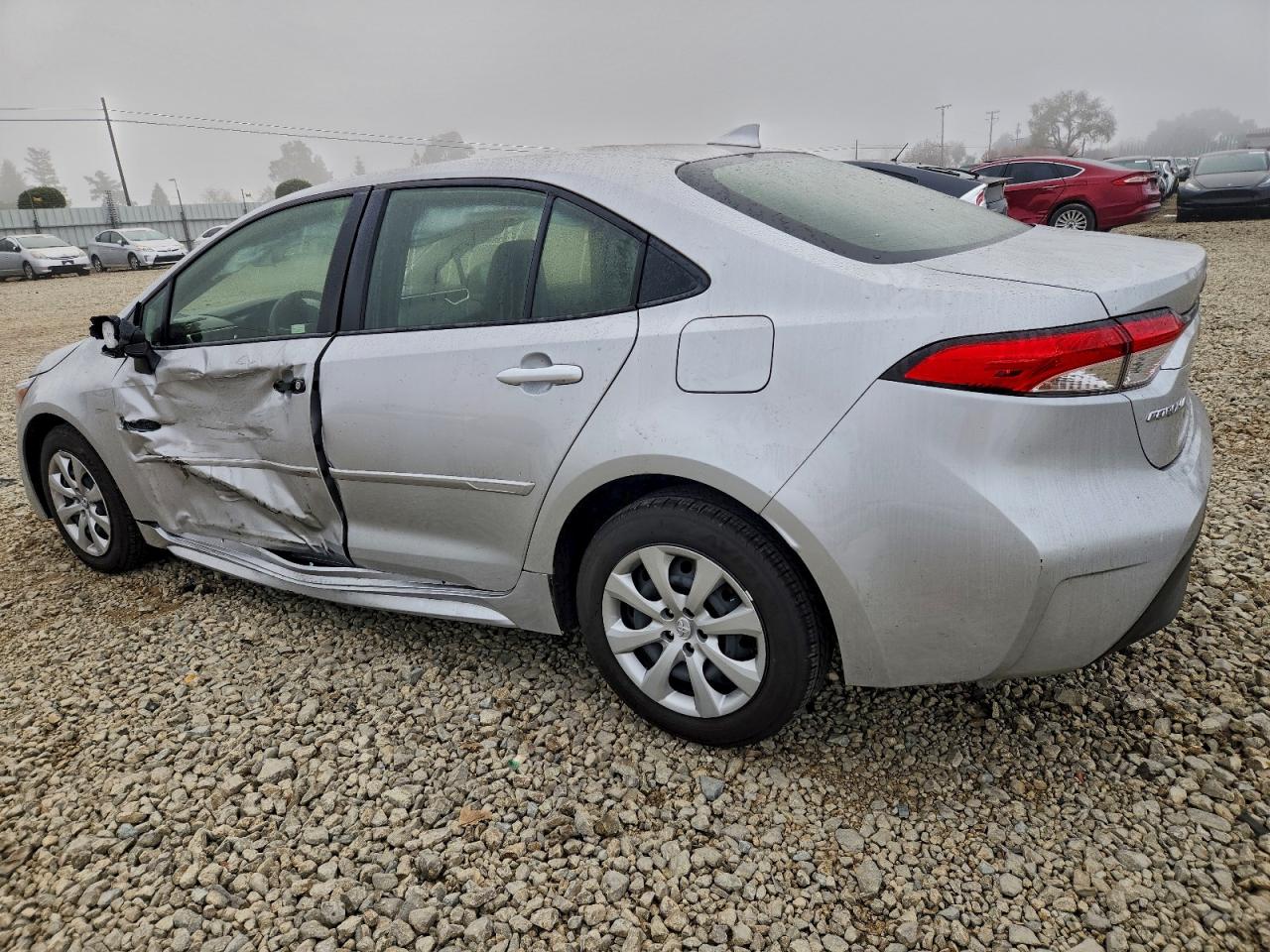 2025 TOYOTA COROLLA LE photo 4