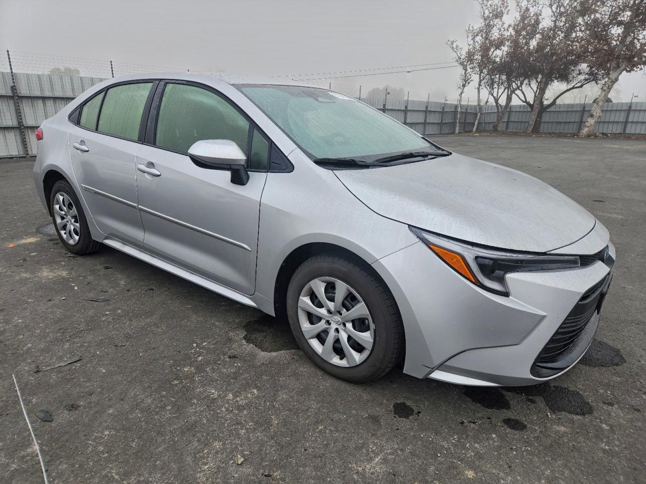 2025 TOYOTA COROLLA LE photo 10
