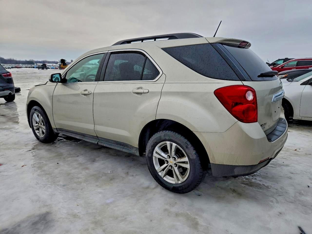 2014 CHEVROLET EQUINOX LT photo 4