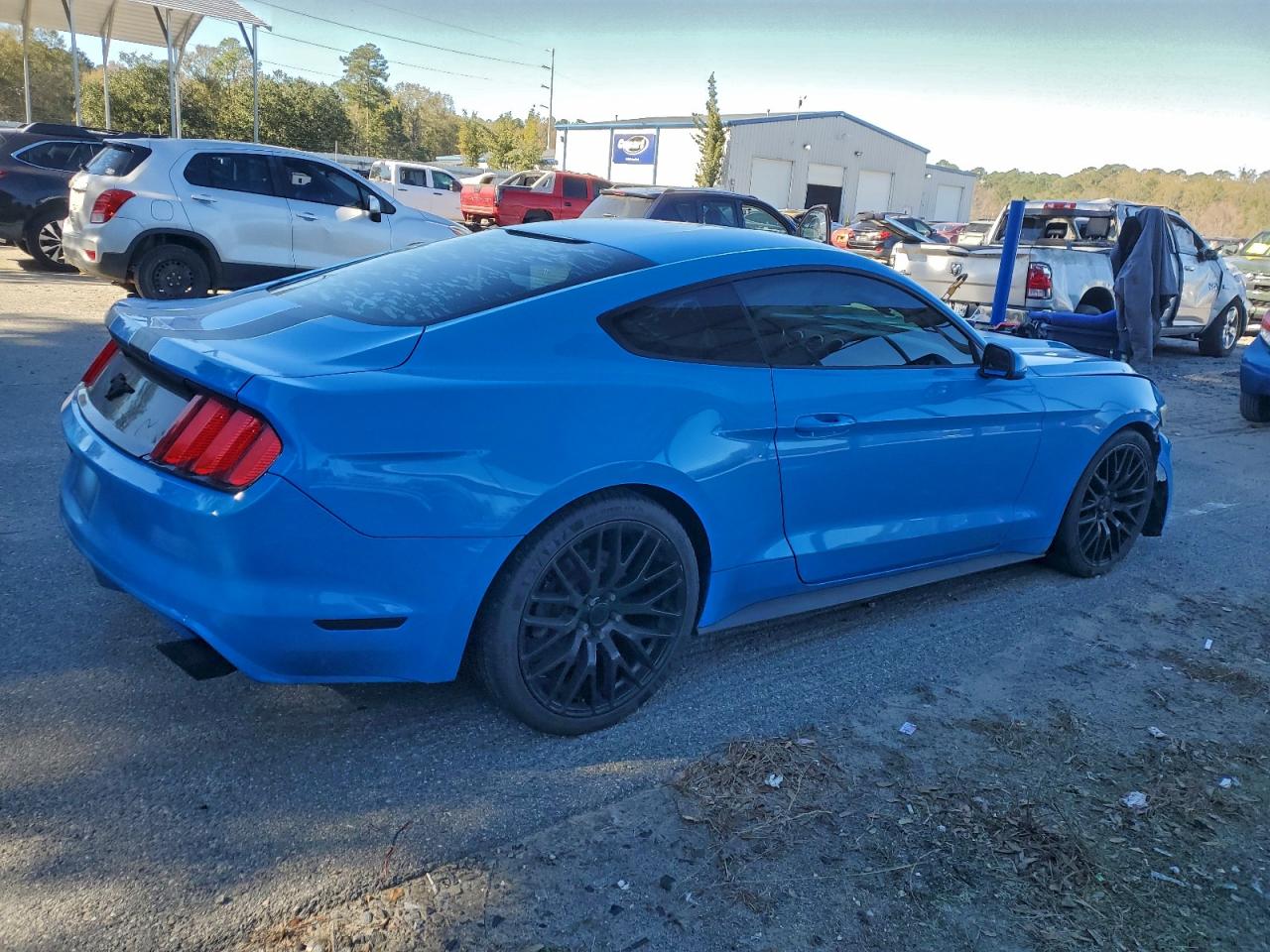 2017 FORD MUSTANG photo 5