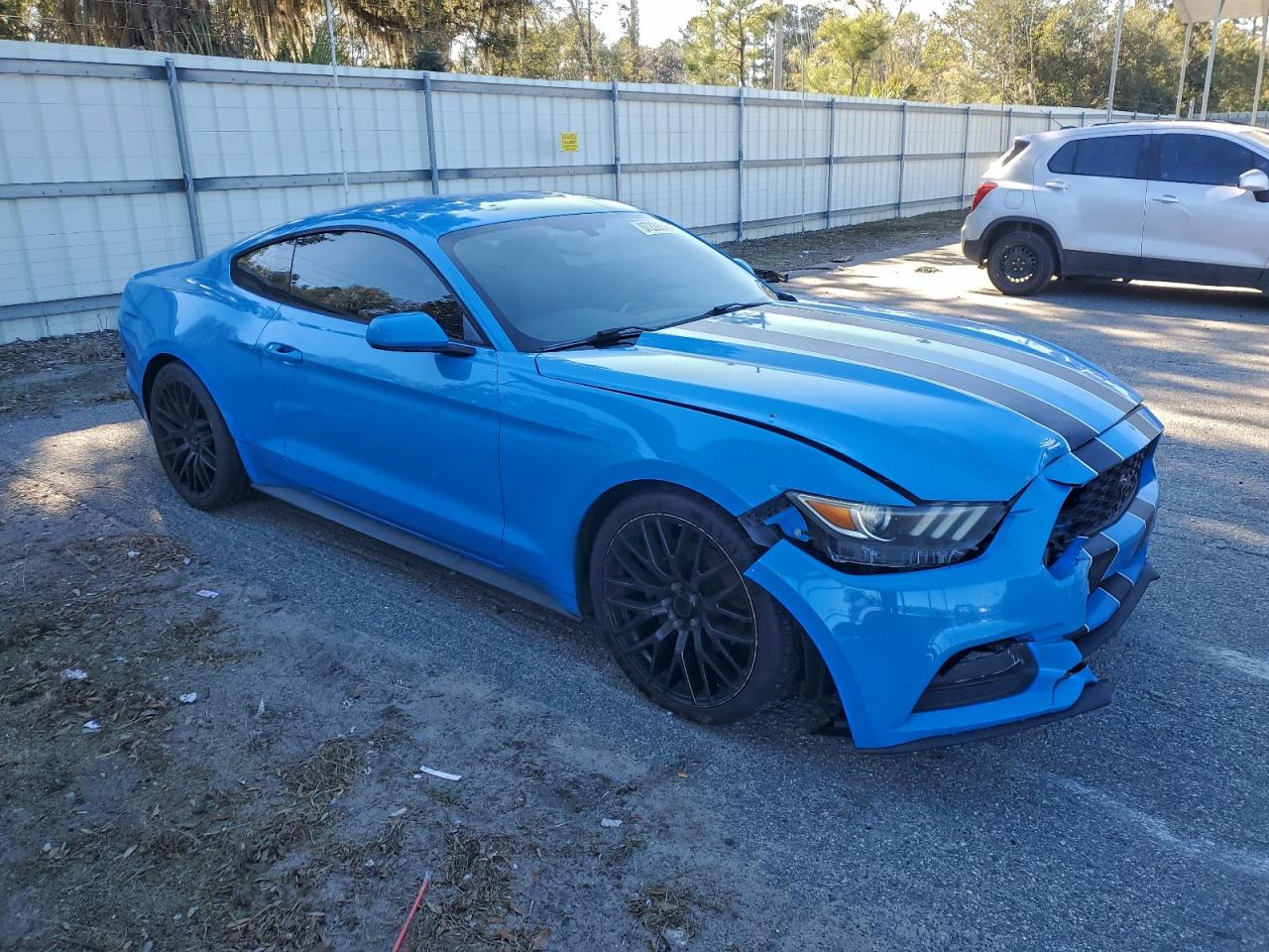 2017 FORD MUSTANG photo 7