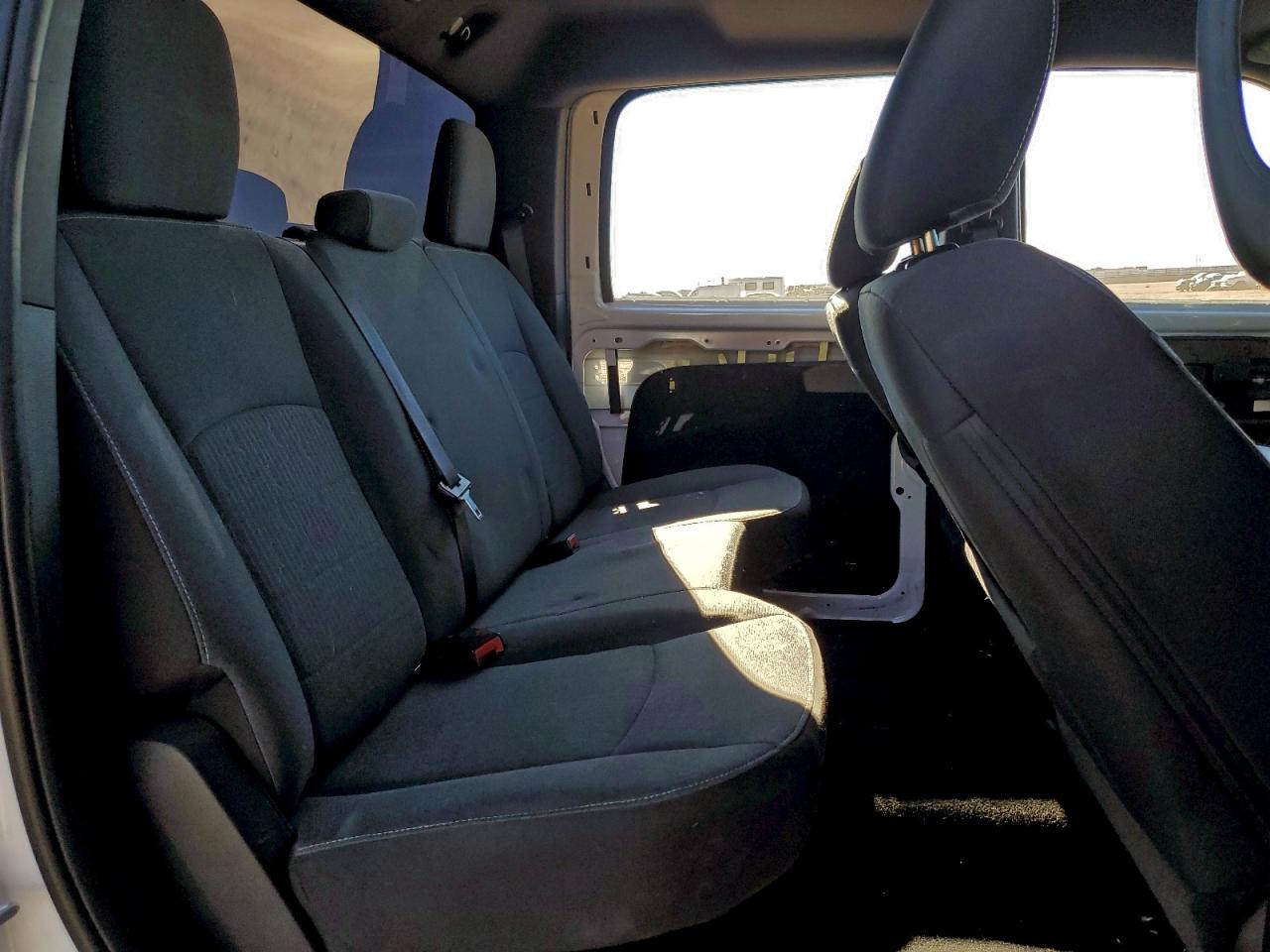 2021 RAM 1500 CLASSIC SLT photo 28