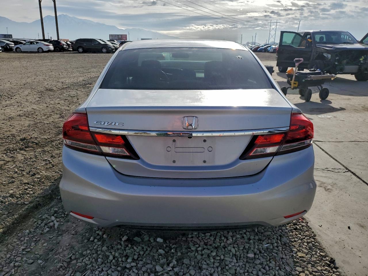 2015 HONDA CIVIC LX photo 16