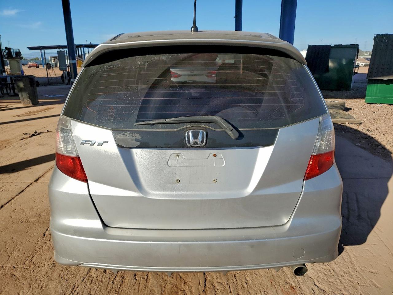 2011 HONDA FIT SPORT photo 16