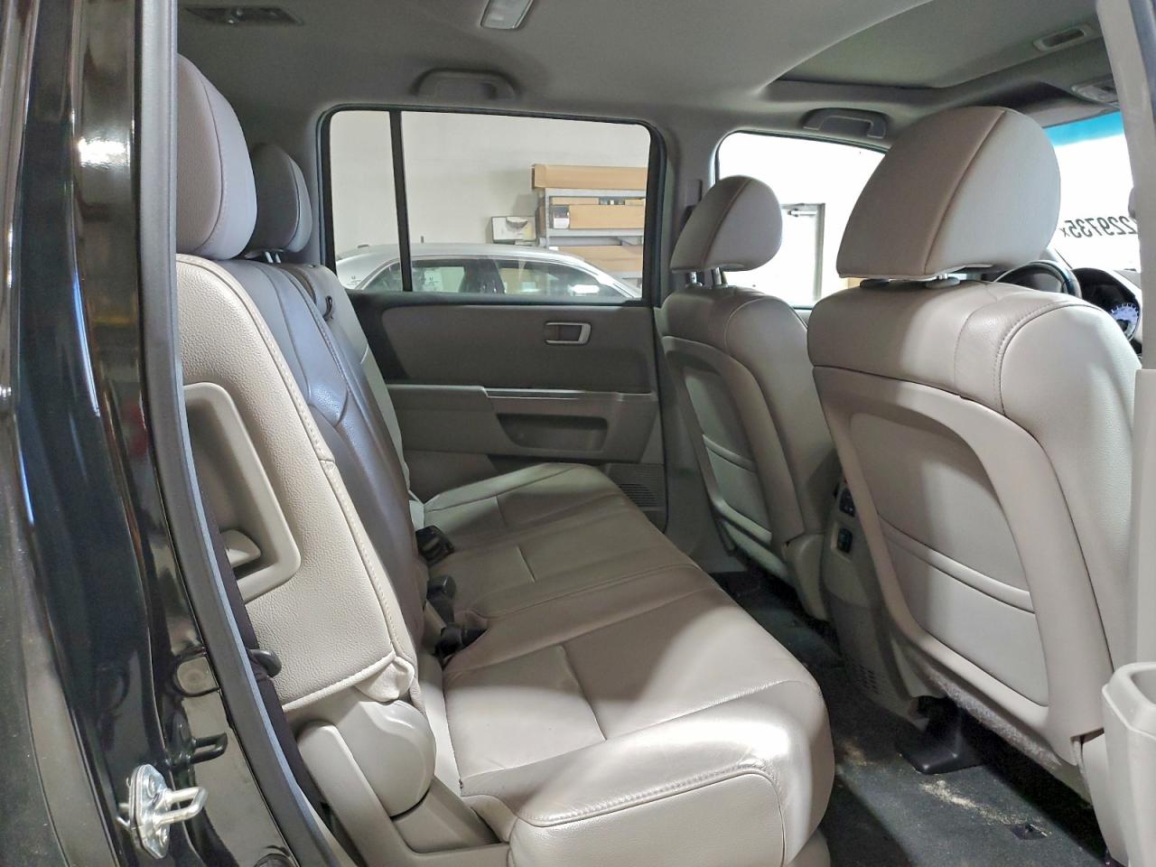 2012 HONDA PILOT EXL photo 11
