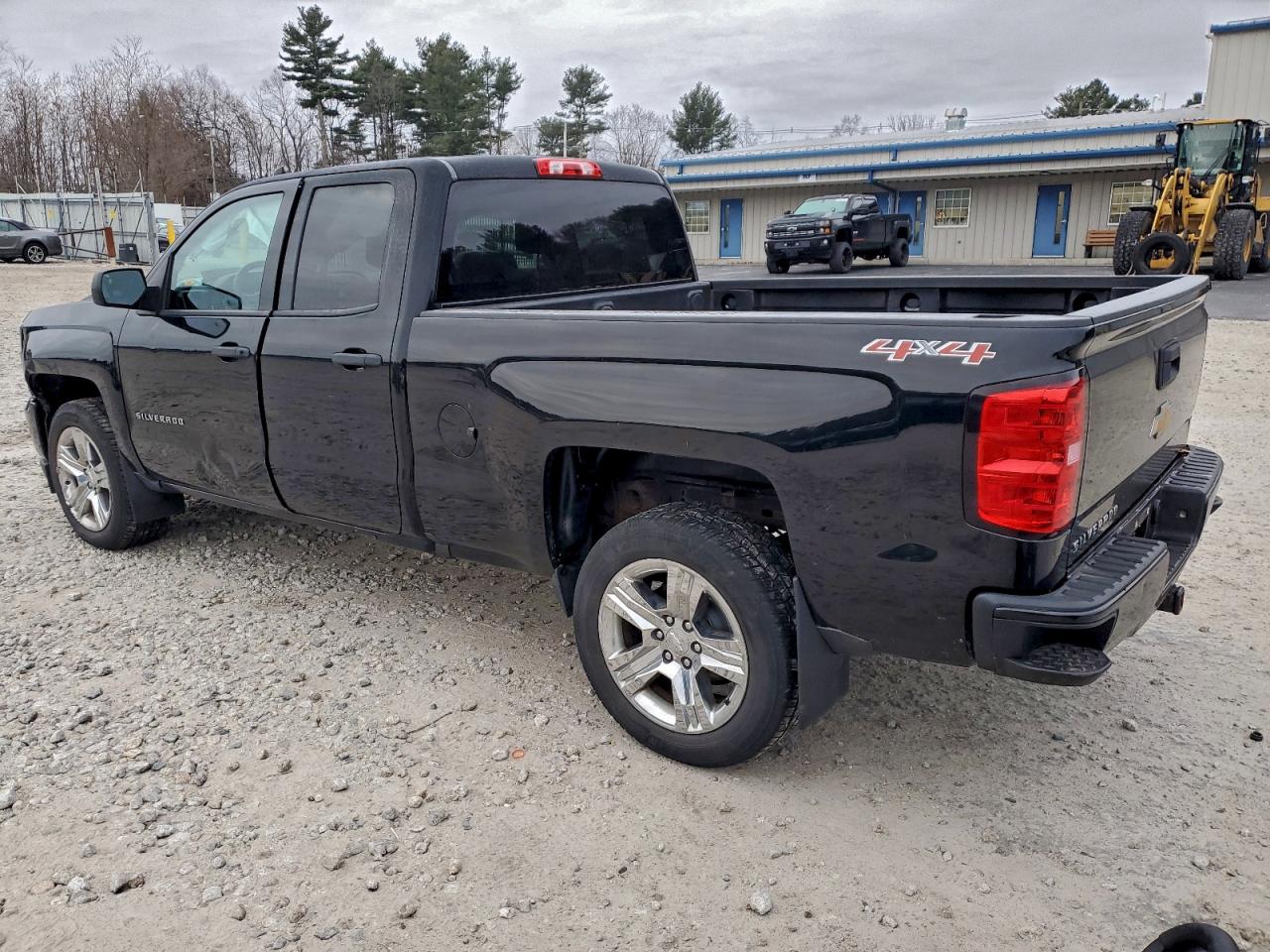 2016 CHEVROLET SILVERADO K1500 CUSTOM photo 2