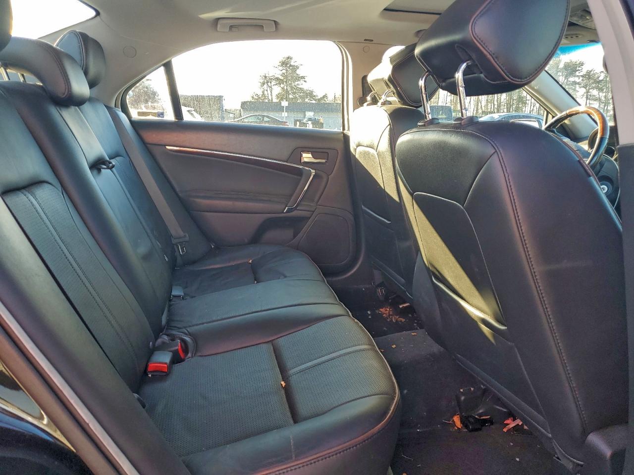 2011 LINCOLN MKZ photo 10