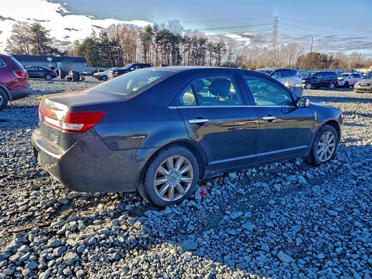 2011 LINCOLN MKZ photo 3