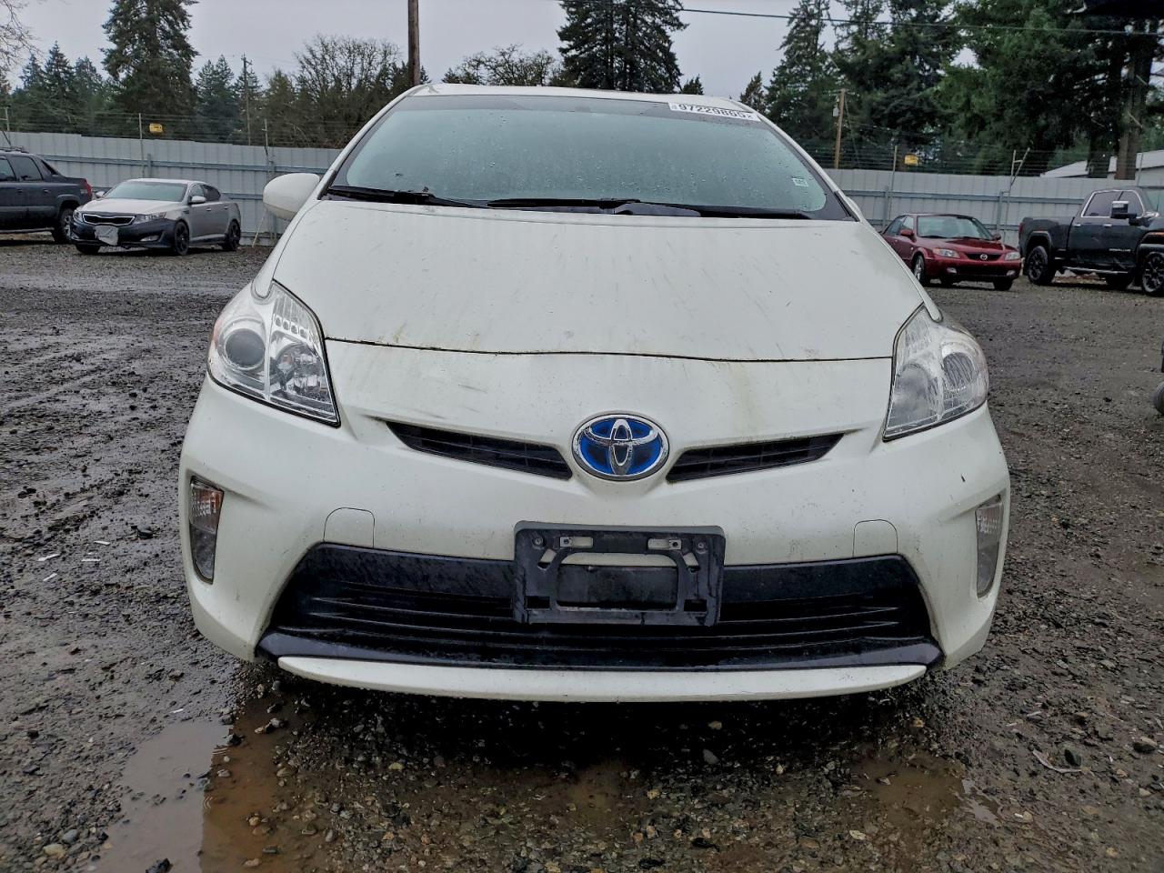 2015 TOYOTA PRIUS photo 5