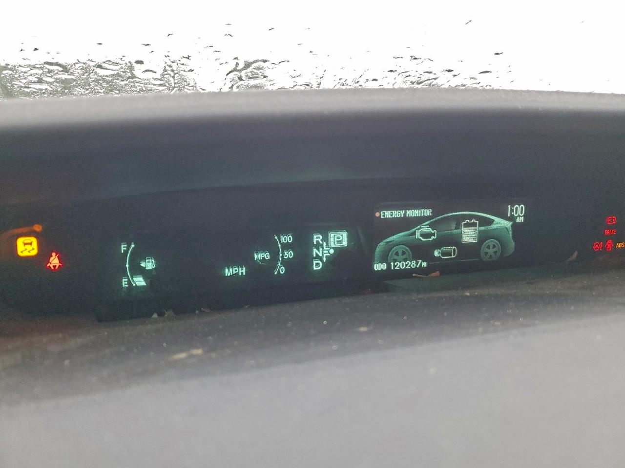 2015 TOYOTA PRIUS photo 9