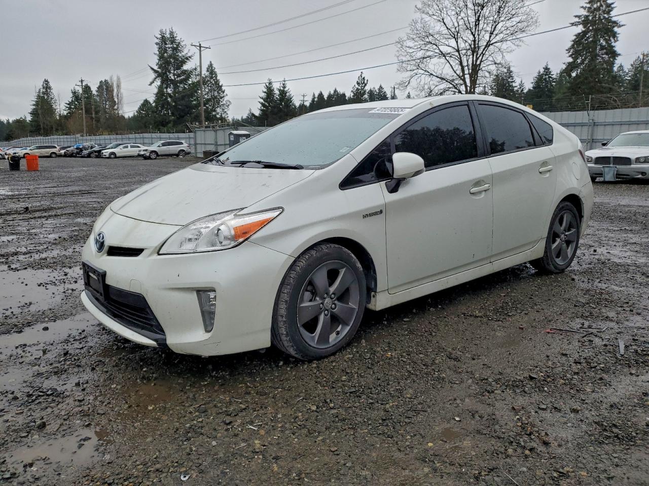 2015 TOYOTA PRIUS