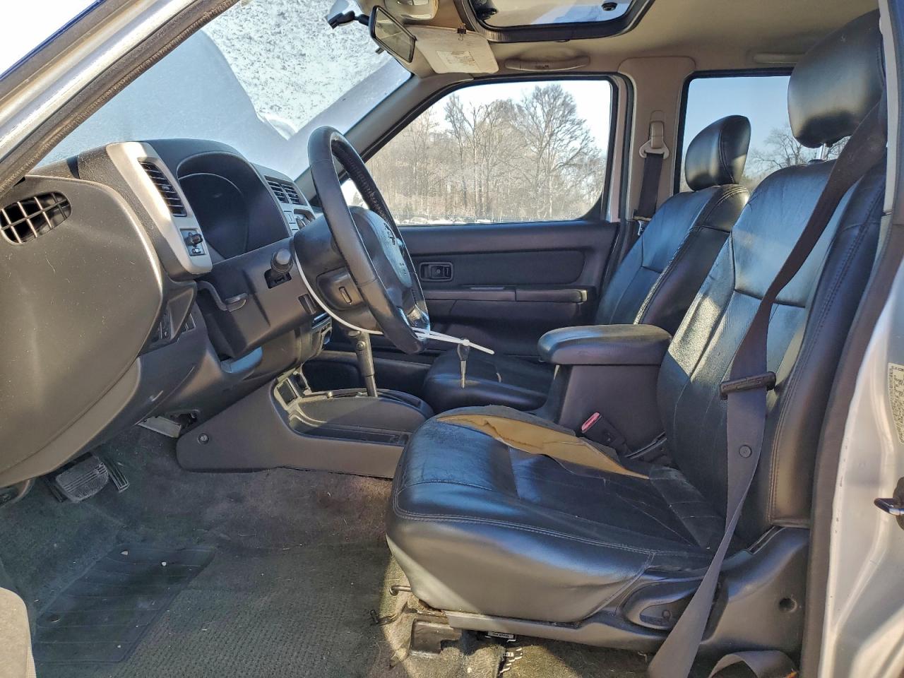 2001 NISSAN FRONTIER CREW CAB XE photo 13