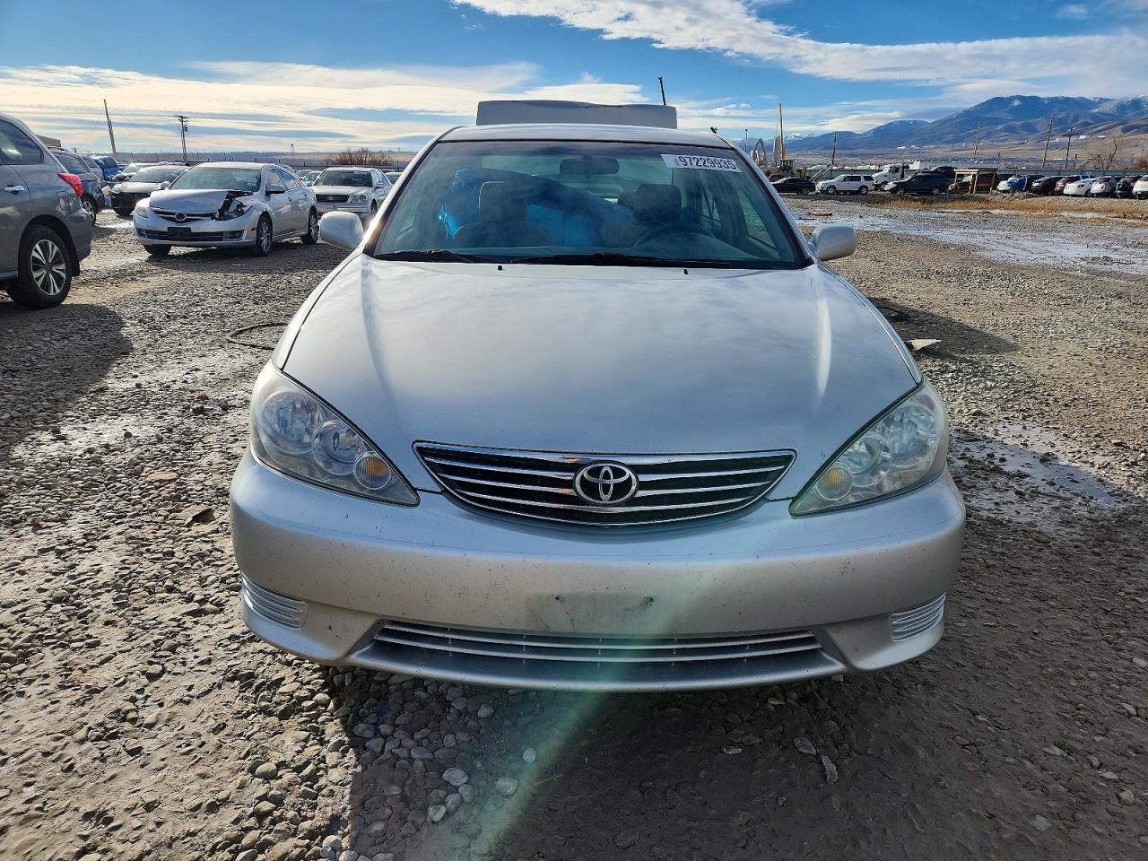 2005 TOYOTA CAMRY LE photo 9