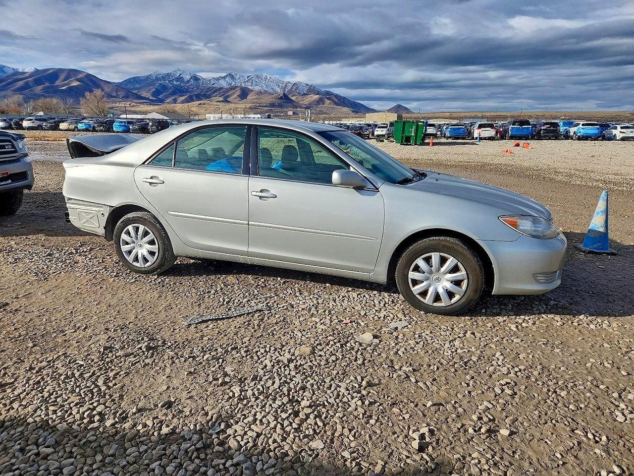 2005 TOYOTA CAMRY LE photo 7