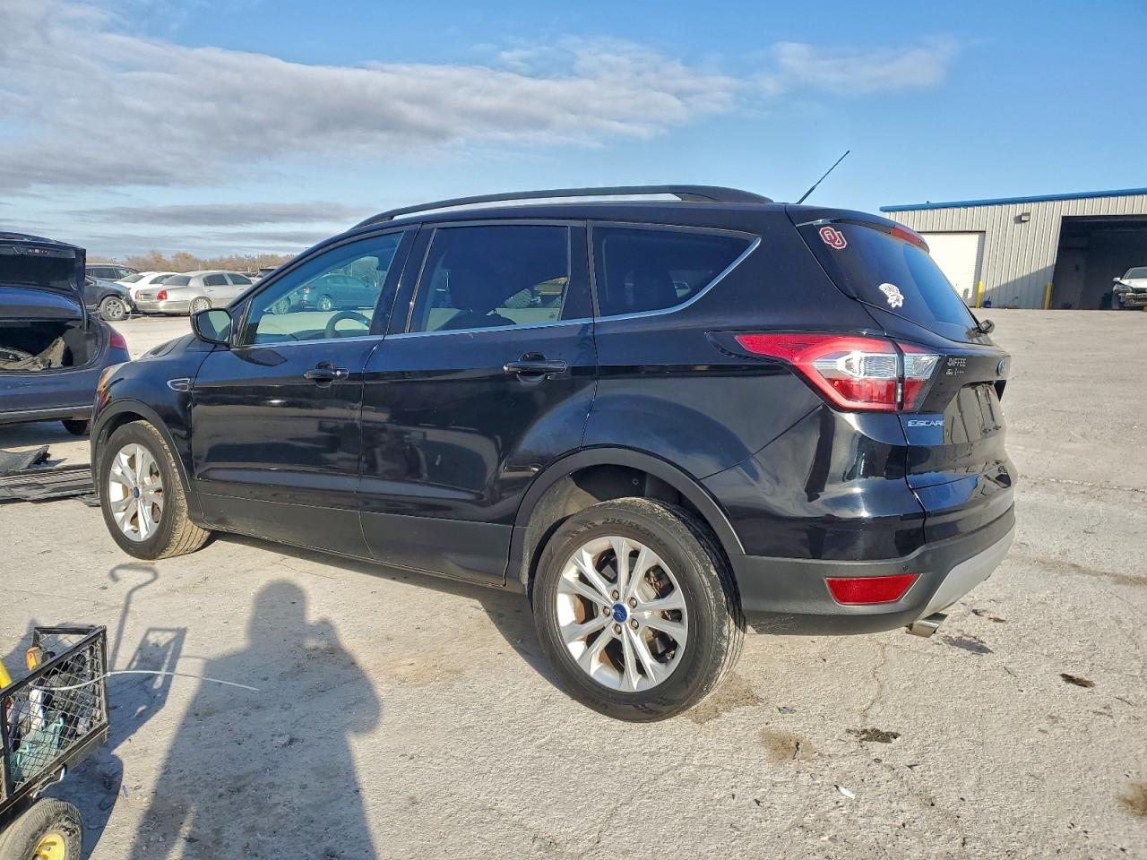 2017 FORD ESCAPE SE photo 2