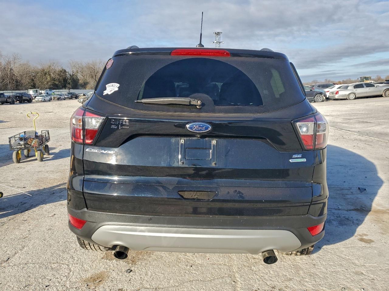 2017 FORD ESCAPE SE photo 6