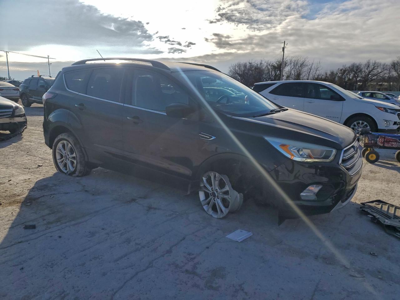2017 FORD ESCAPE SE photo 4