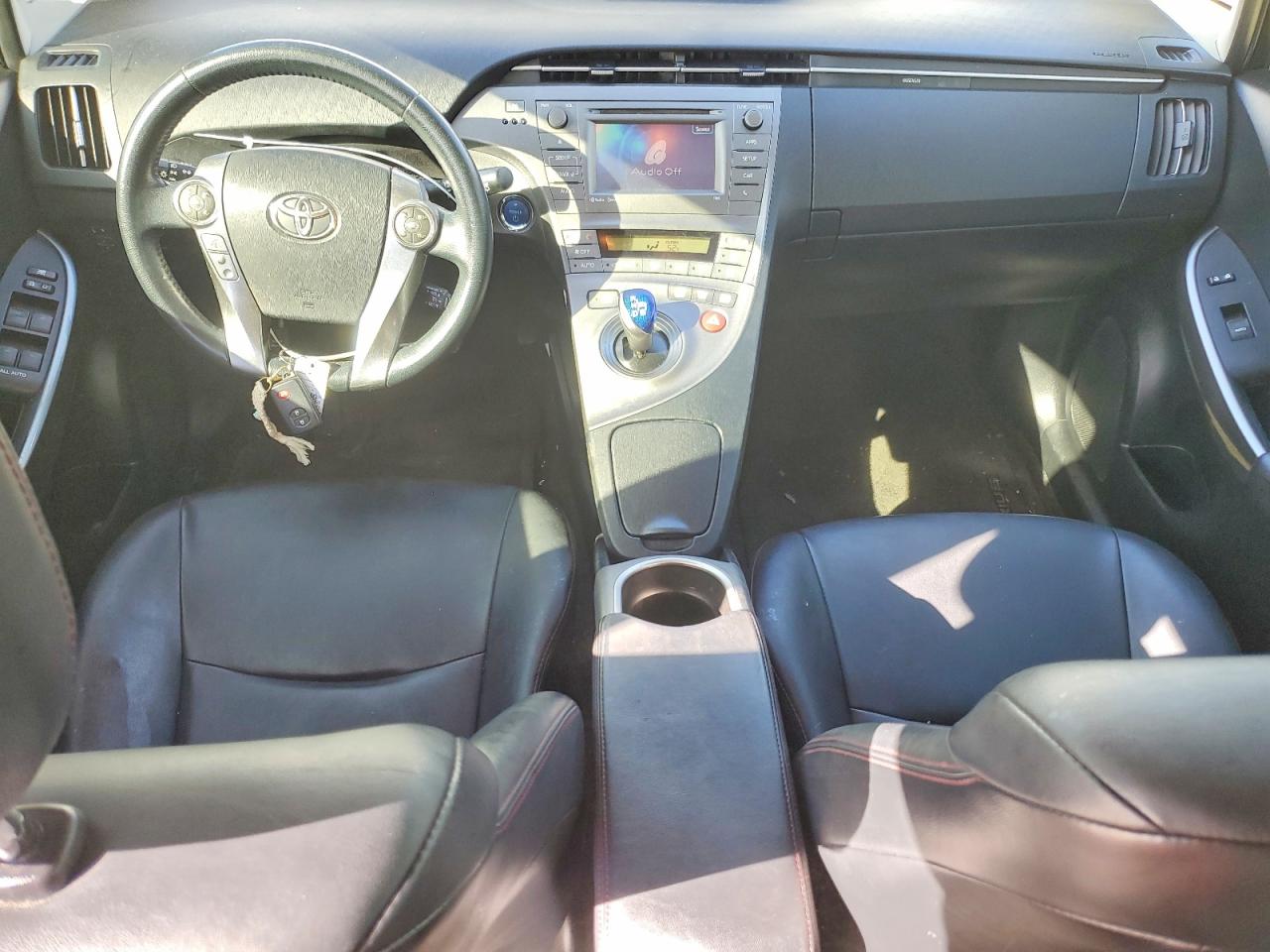2013 TOYOTA PRIUS photo 22